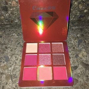 Cmaadu Cosmetics eyeshadow palette